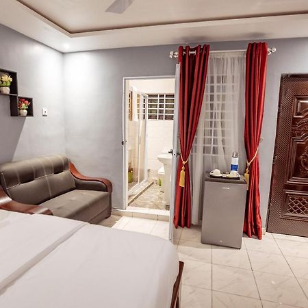 Bella Ella Hotel & Event Center Kasoa Екстер'єр фото