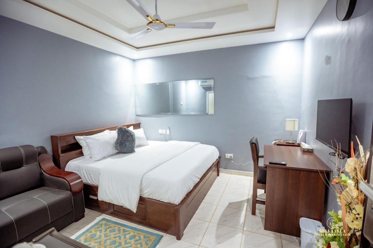 Bella Ella Hotel & Event Center Kasoa Екстер'єр фото