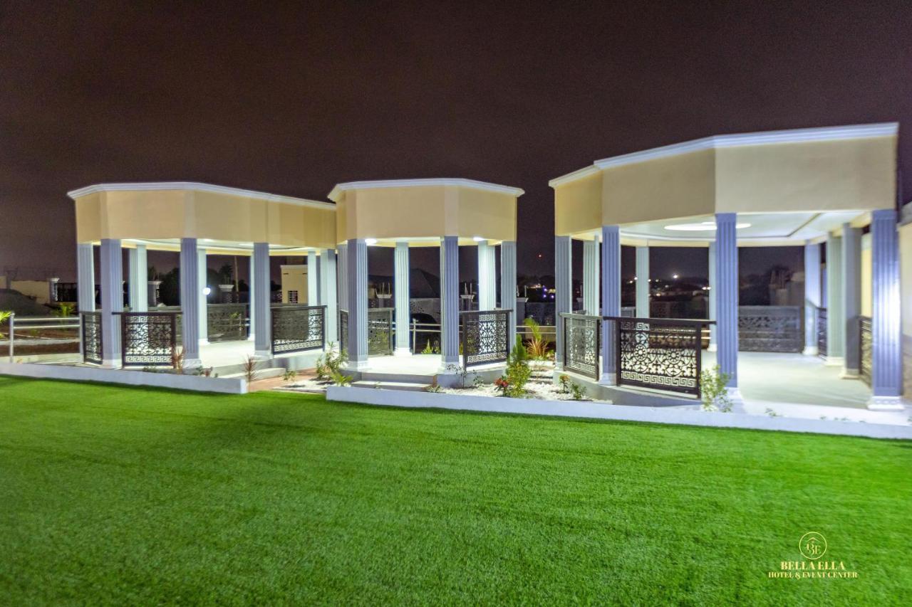 Bella Ella Hotel & Event Center Kasoa Екстер'єр фото