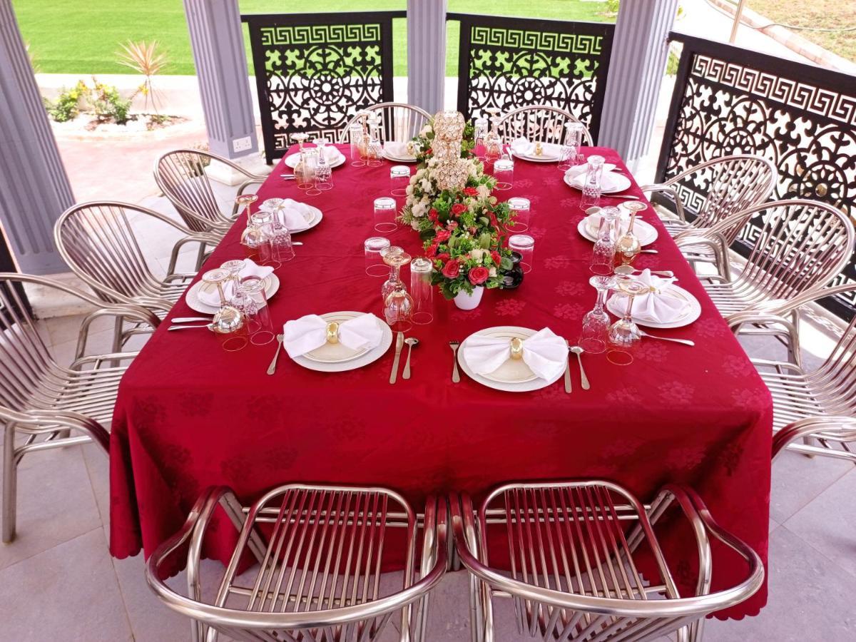 Bella Ella Hotel & Event Center Kasoa Екстер'єр фото