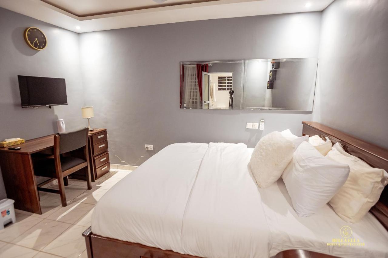 Bella Ella Hotel & Event Center Kasoa Екстер'єр фото
