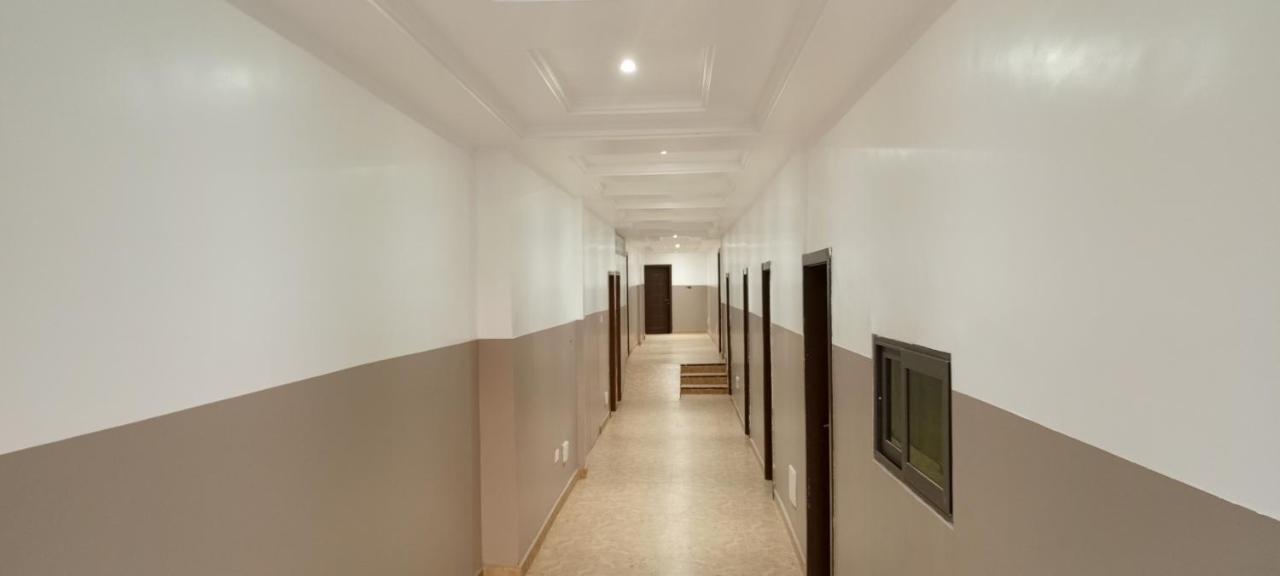 Bella Ella Hotel & Event Center Kasoa Екстер'єр фото